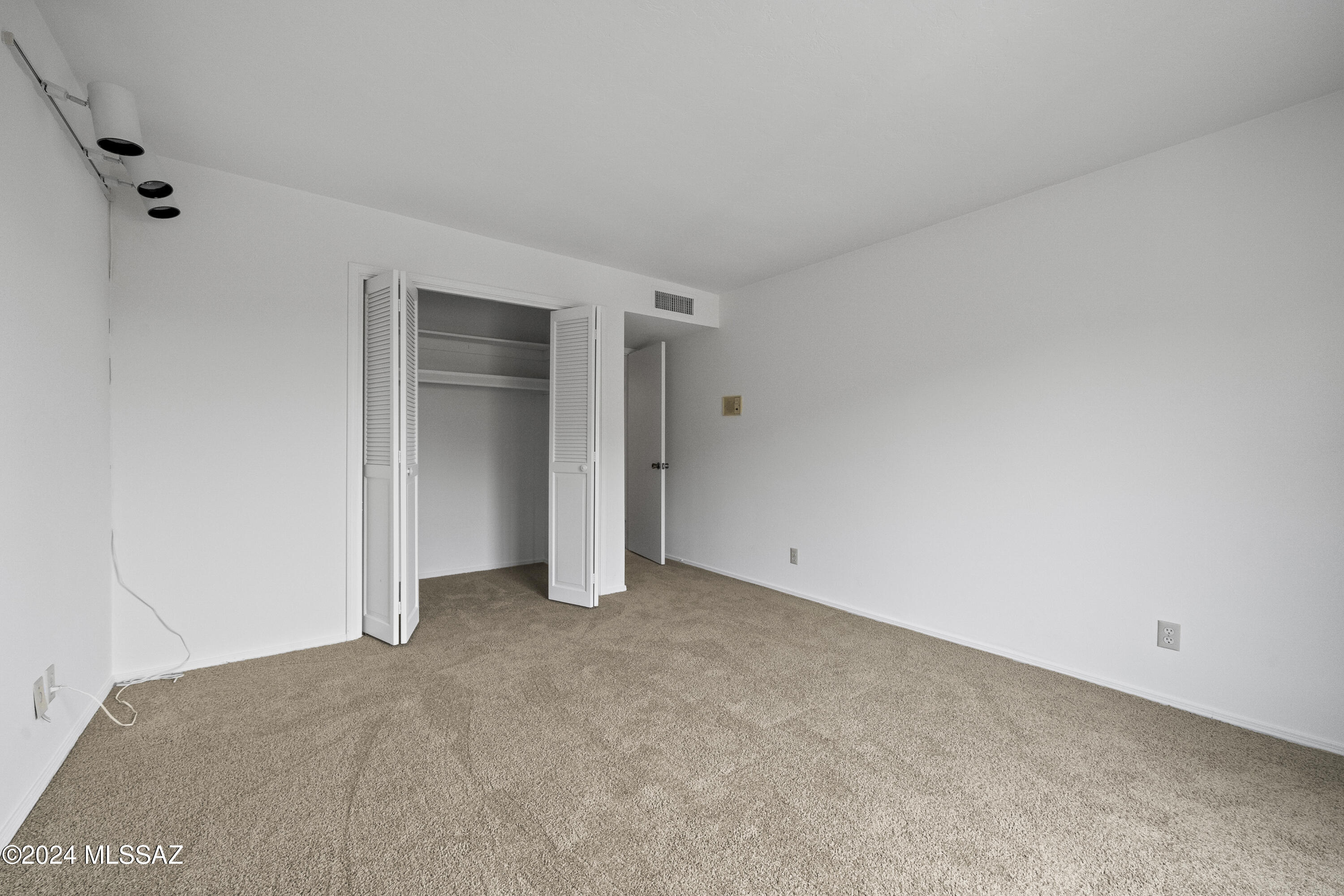 1435 East Indian Wells Road Tucson, AZ 85718 - Photo 31 of 49
