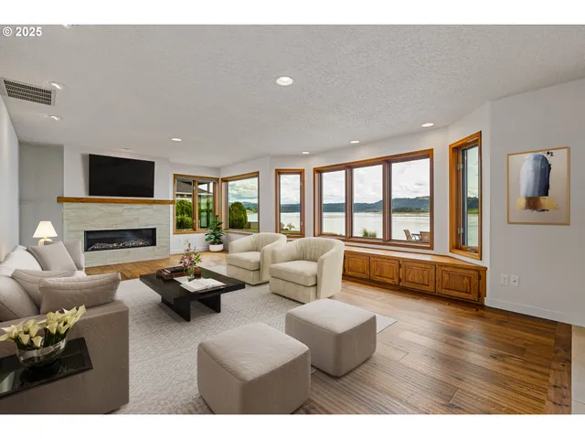 $1,995,000 | 954 South A Street, Washougal, WA 98671