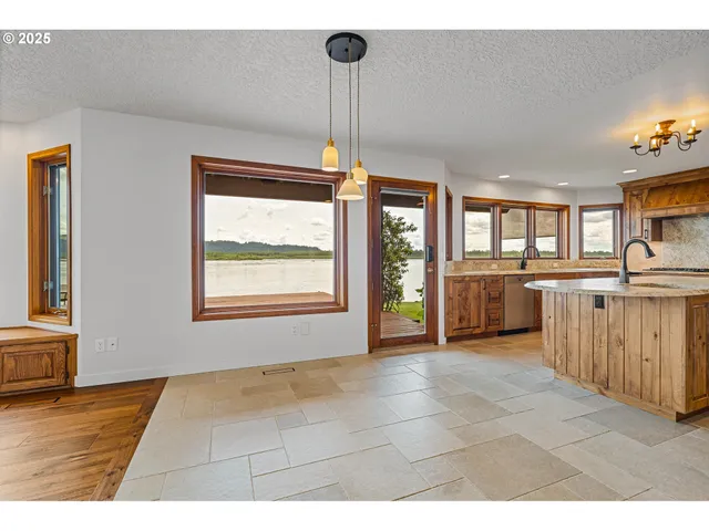 $1,995,000 | 954 South A Street, Washougal, WA 98671