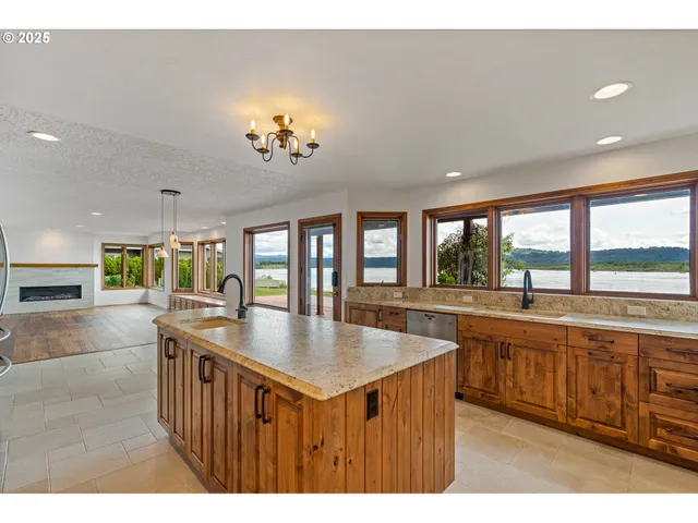$1,995,000 | 954 South A Street, Washougal, WA 98671