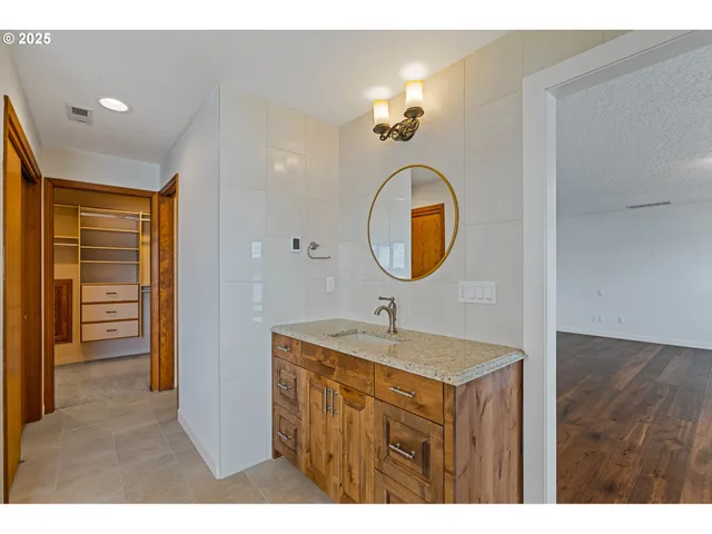 $1,995,000 | 954 South A Street, Washougal, WA 98671