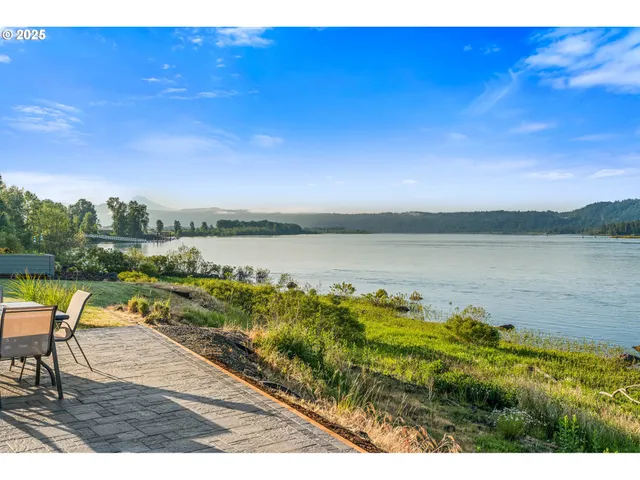 $1,995,000 | 954 South A Street, Washougal, WA 98671