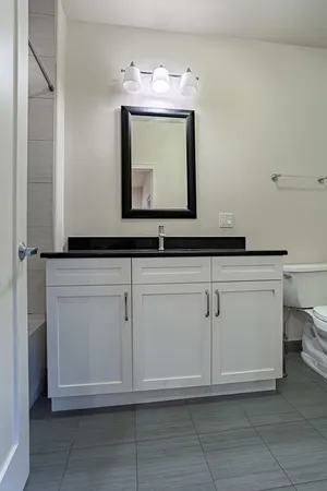 $3,997 | 2100 Greenwood Street, Unit 106, Evanston, IL 60201