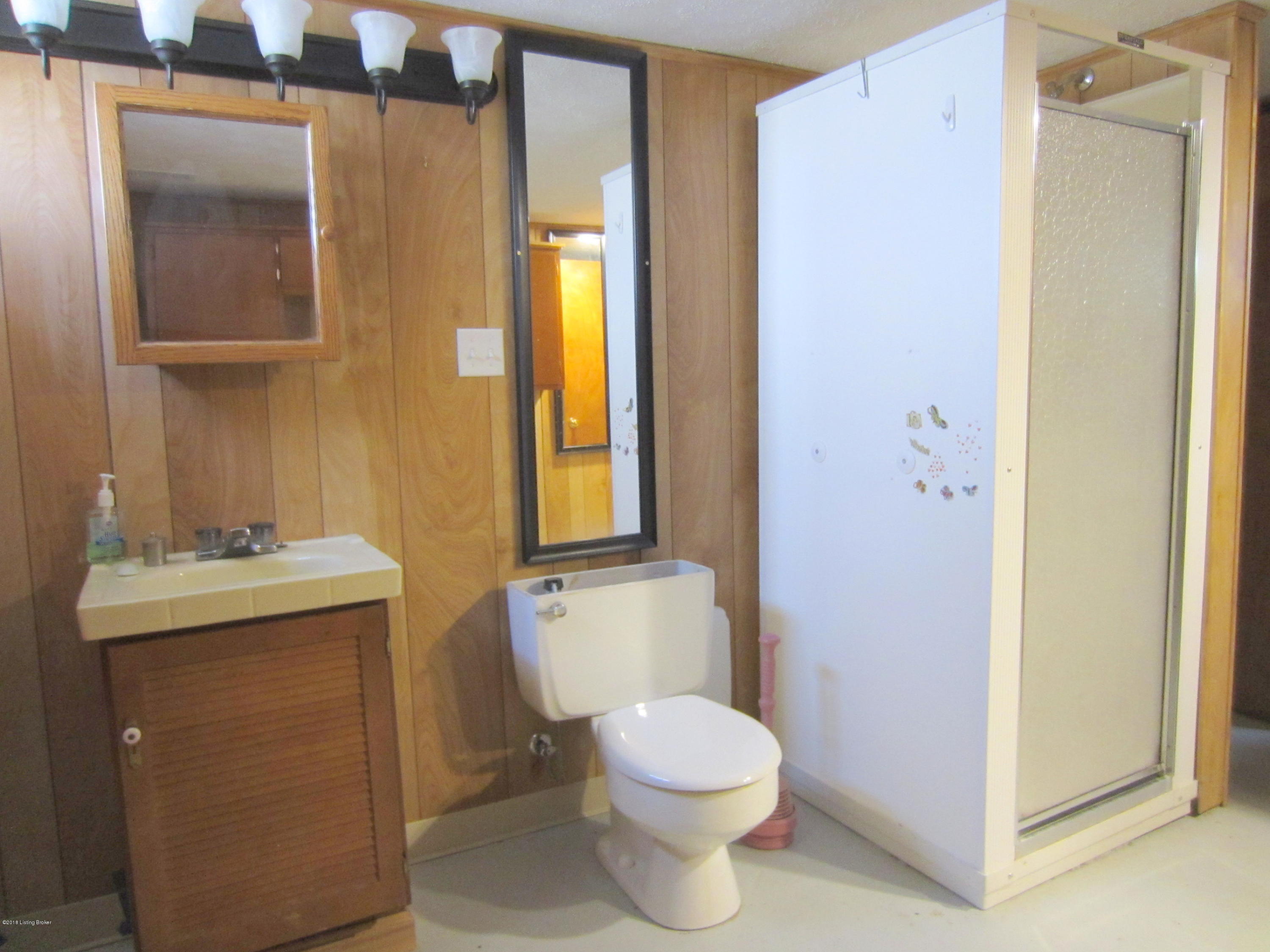 3530 Graham Road Louisville, KY 40207 - Photo 35 of 44 Full Bath in Basement