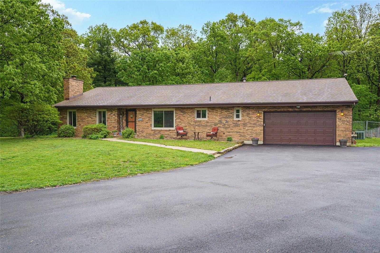 20443 Tall Timber Road Staunton, IL 62088 - Photo 1 of 44