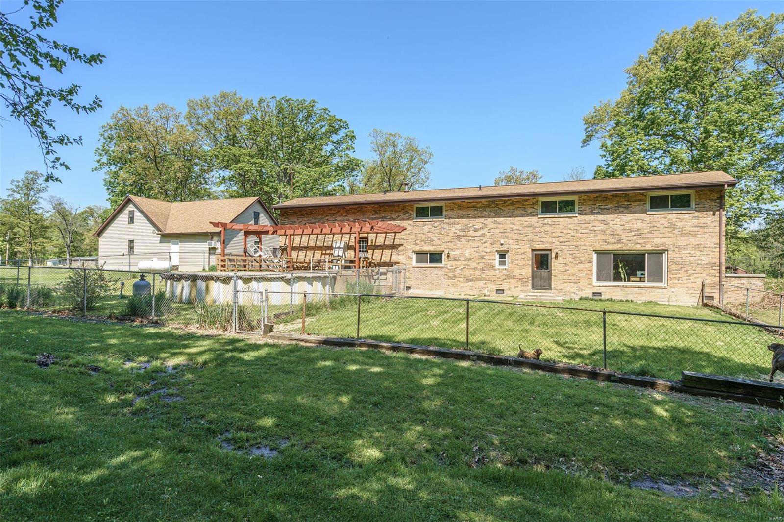 20443 Tall Timber Road Staunton, IL 62088 - Photo 5 of 44