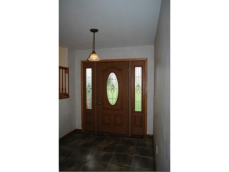 276 Holmes Road Mercer, PA 16137 - Photo 5 of 25 Entry/Foyer.