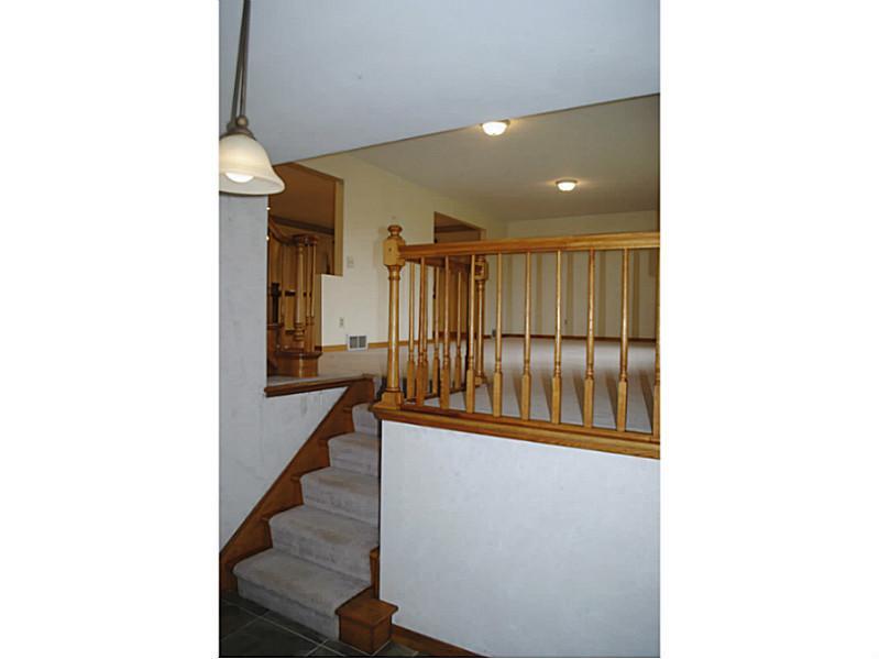 276 Holmes Road Mercer, PA 16137 - Photo 7 of 25 Entry/Foyer.