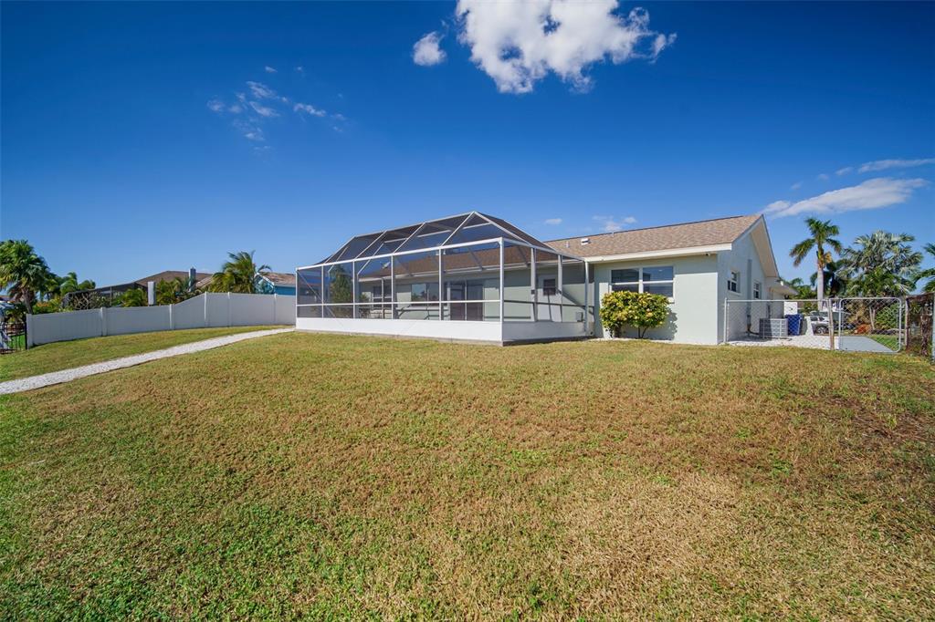 910 Spindle Palm Way Apollo Beach, FL 33572 - Photo 22 of 41