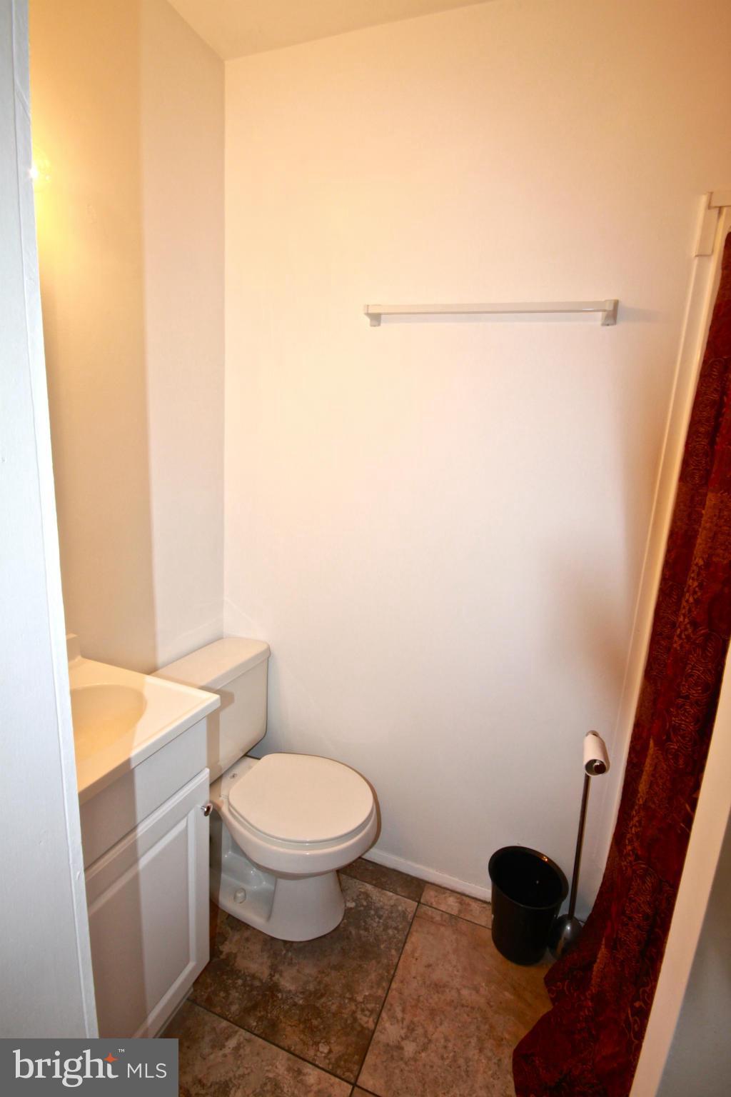 1915 Potomac Road Edgewater, MD 21037 - Photo 16 of 20 Bath (Master)