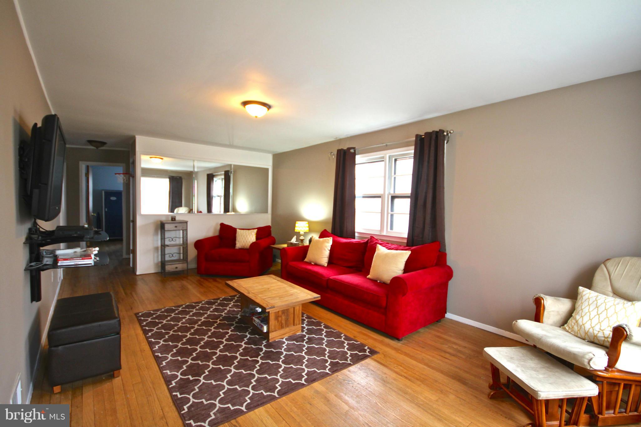 1915 Potomac Road Edgewater, MD 21037 - Photo 7 of 20 Family Room