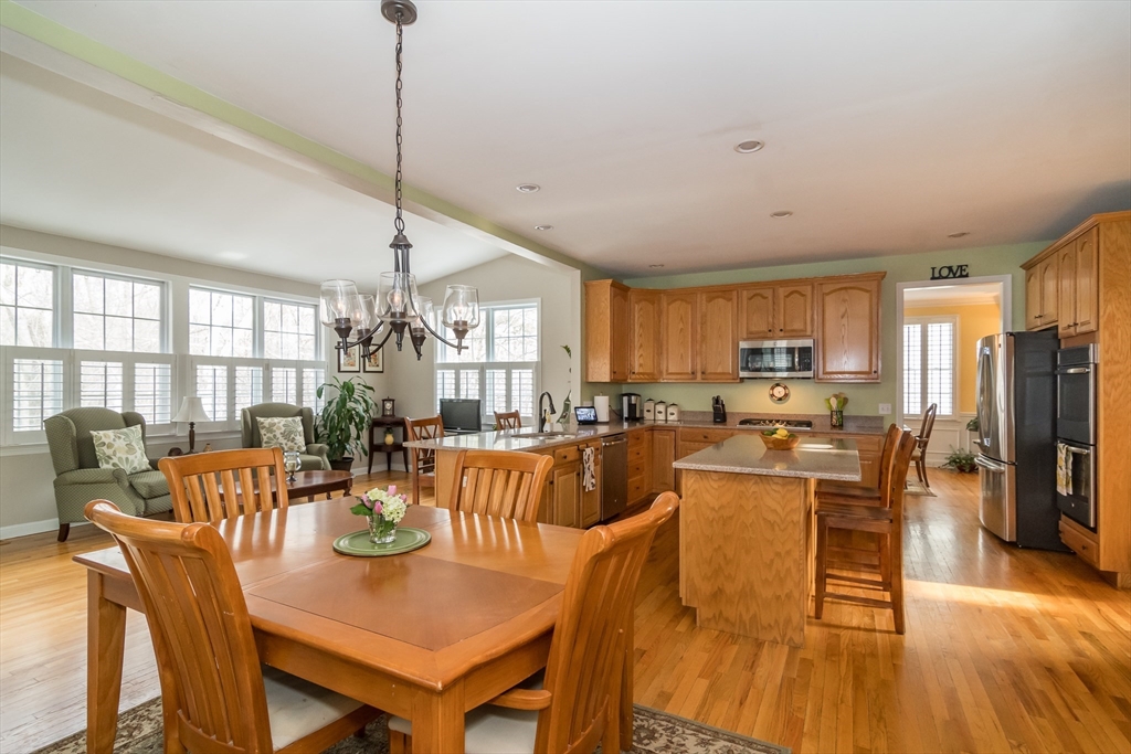 98 Heritage Avenue Ashland, MA 01721 - Photo 4 of 33