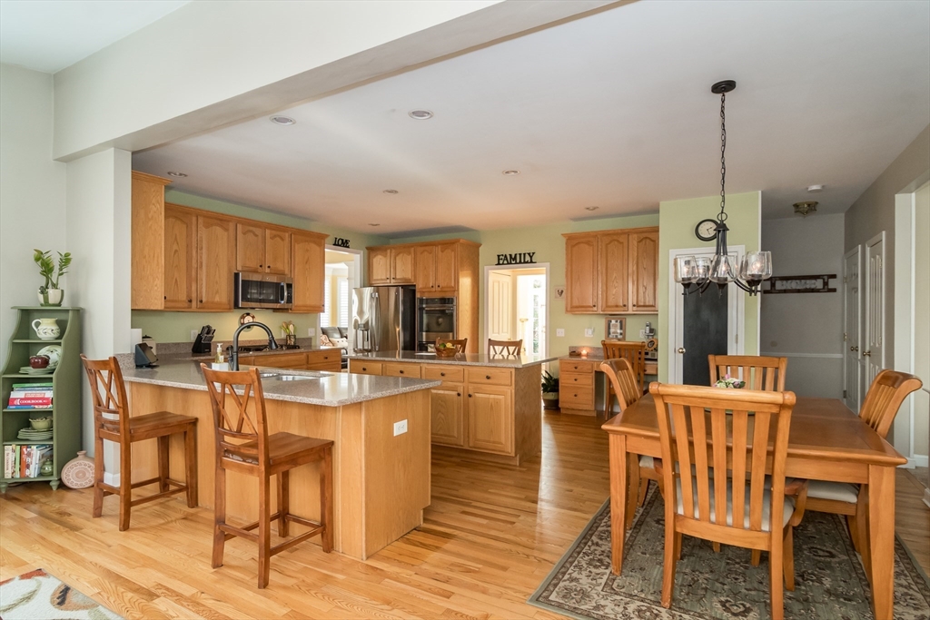 98 Heritage Avenue Ashland, MA 01721 - Photo 6 of 33