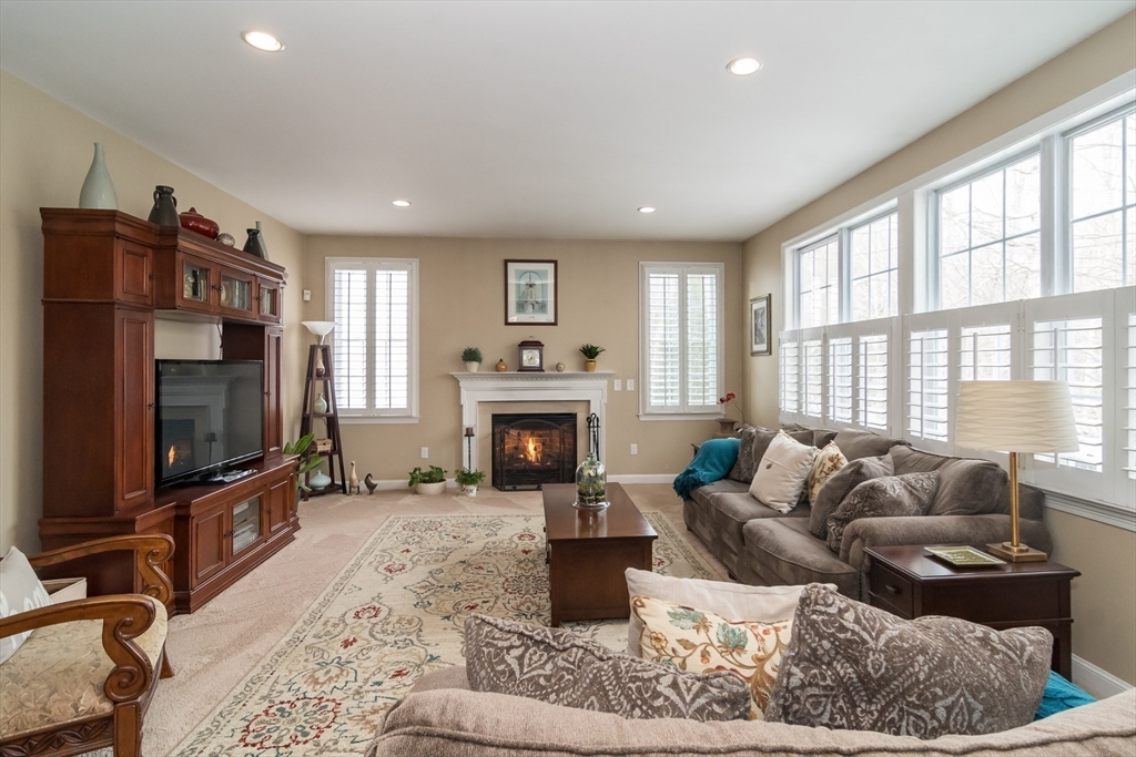 98 Heritage Avenue Ashland, MA 01721 - Photo 8 of 33