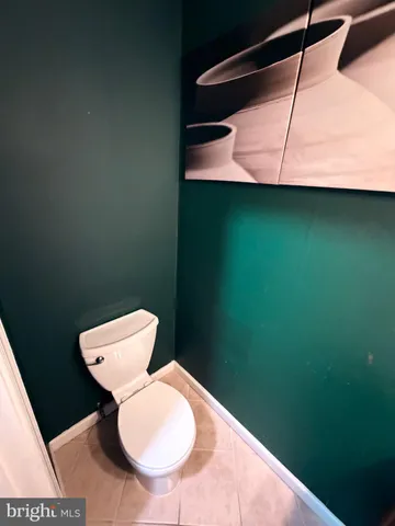 a view of utility room