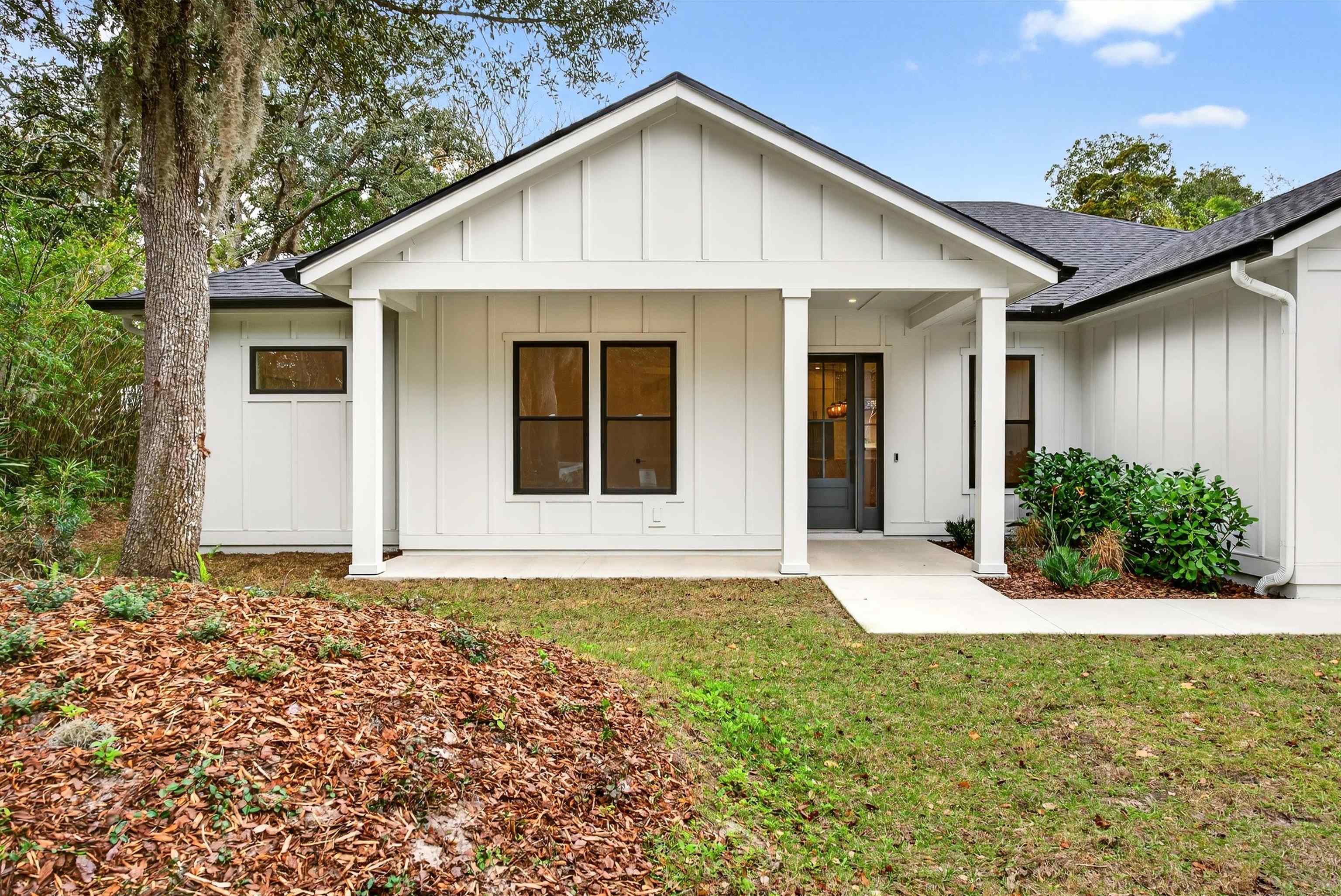16 Baru Road St. Augustine, FL 32080 - Photo 7 of 73 a view of a house with garden