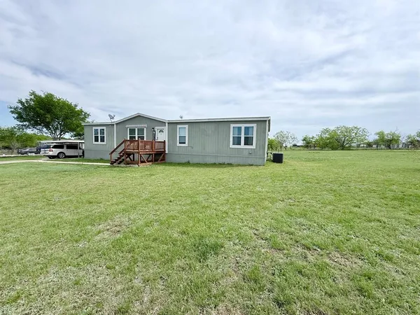 $325,000 | 754 Bunk House Drive, Venus, TX 76084