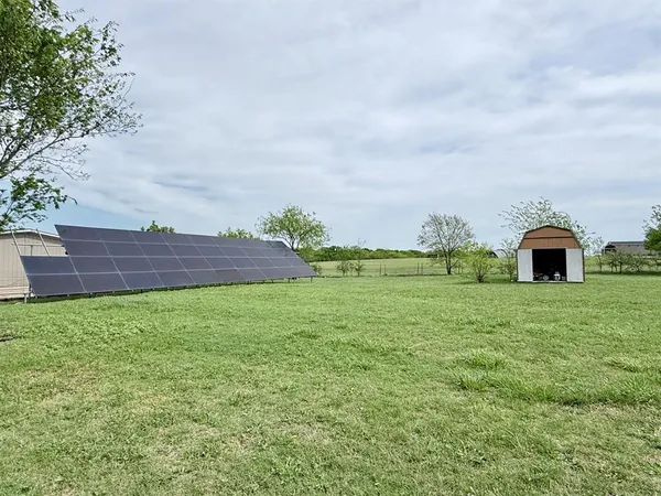 $325,000 | 754 Bunk House Drive, Venus, TX 76084