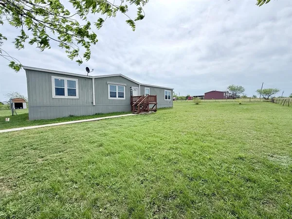 $325,000 | 754 Bunk House Drive, Venus, TX 76084