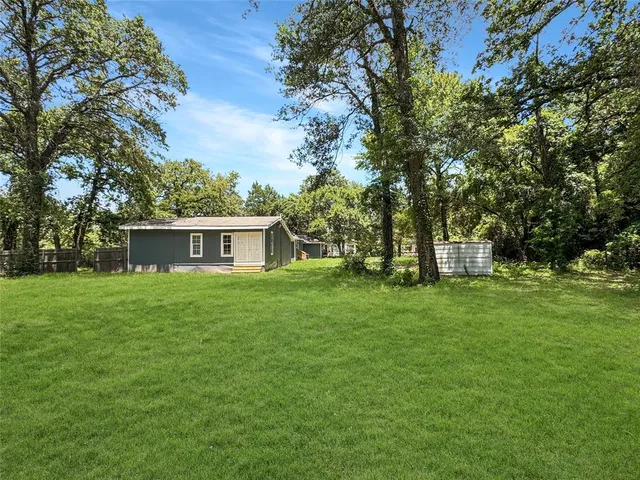 $299,000 | 1005 Wood Canyon Road, Tool, TX 75143