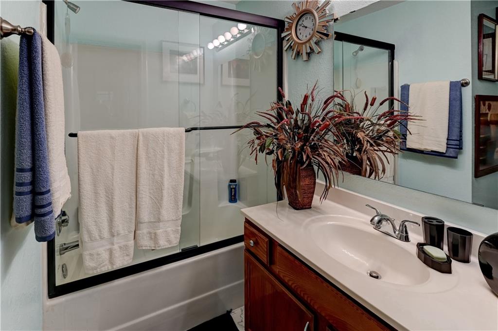 204 North Pointe Lane Raymore, MO 64083 - Photo 23 of 31