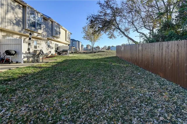 $214,900 | 204 North Pointe Lane, Raymore, MO 64083