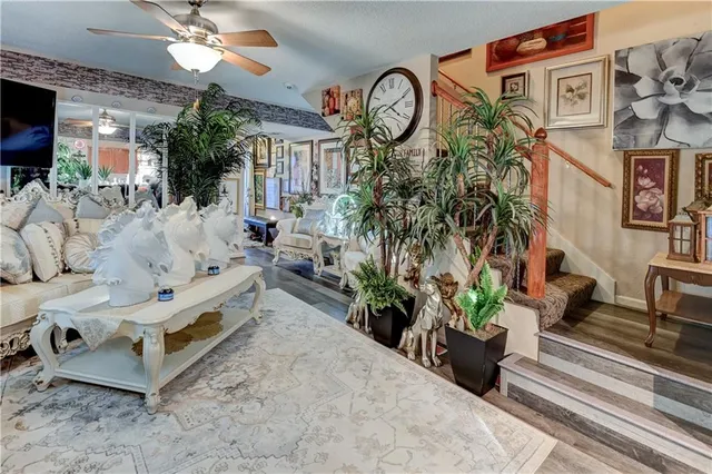 $214,900 | 204 North Pointe Lane, Raymore, MO 64083