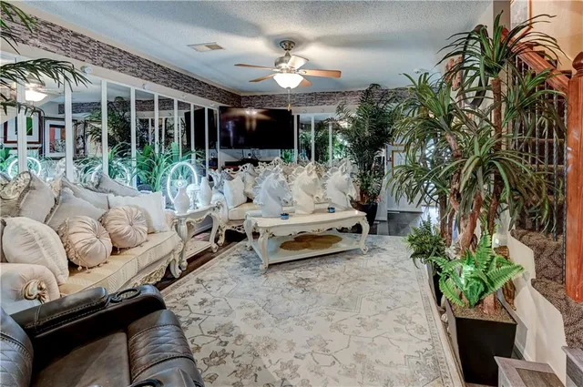 $214,900 | 204 North Pointe Lane, Raymore, MO 64083