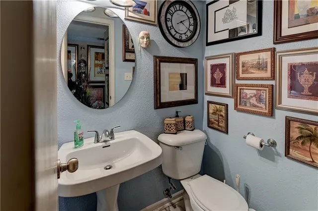 $214,900 | 204 North Pointe Lane, Raymore, MO 64083