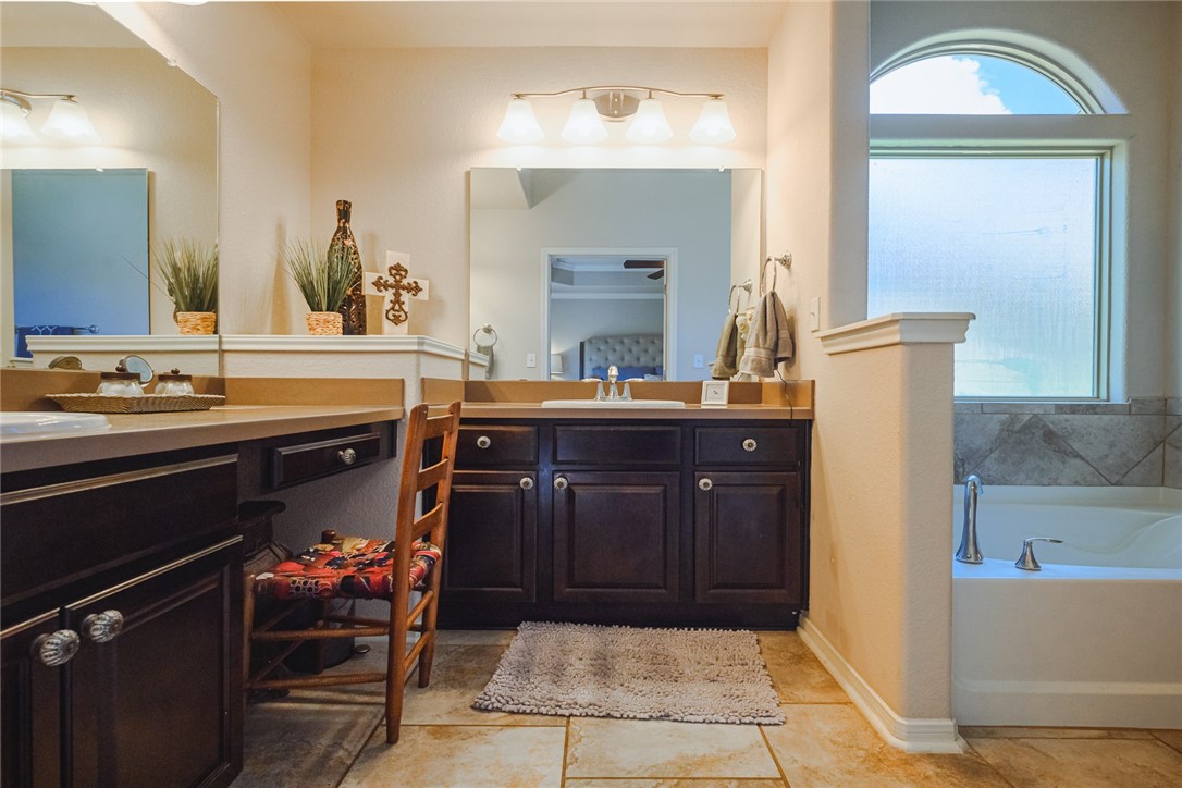 401 Inverrary Drive, Unit 36 Rockport, TX 78382 - Photo 13 of 22