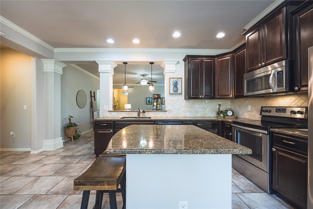 401 Inverrary Drive, Unit 36 Rockport, TX 78382 - Photo 4 of 22