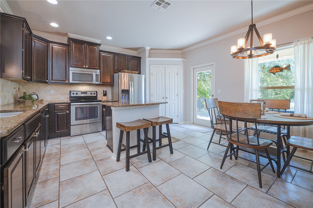401 Inverrary Drive, Unit 36 Rockport, TX 78382 - Photo 5 of 22