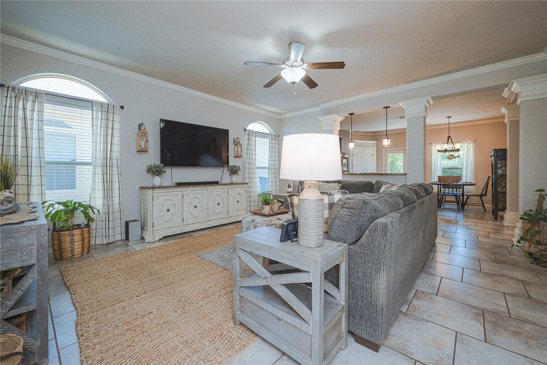 401 Inverrary Drive, Unit 36 Rockport, TX 78382 - Photo 7 of 22