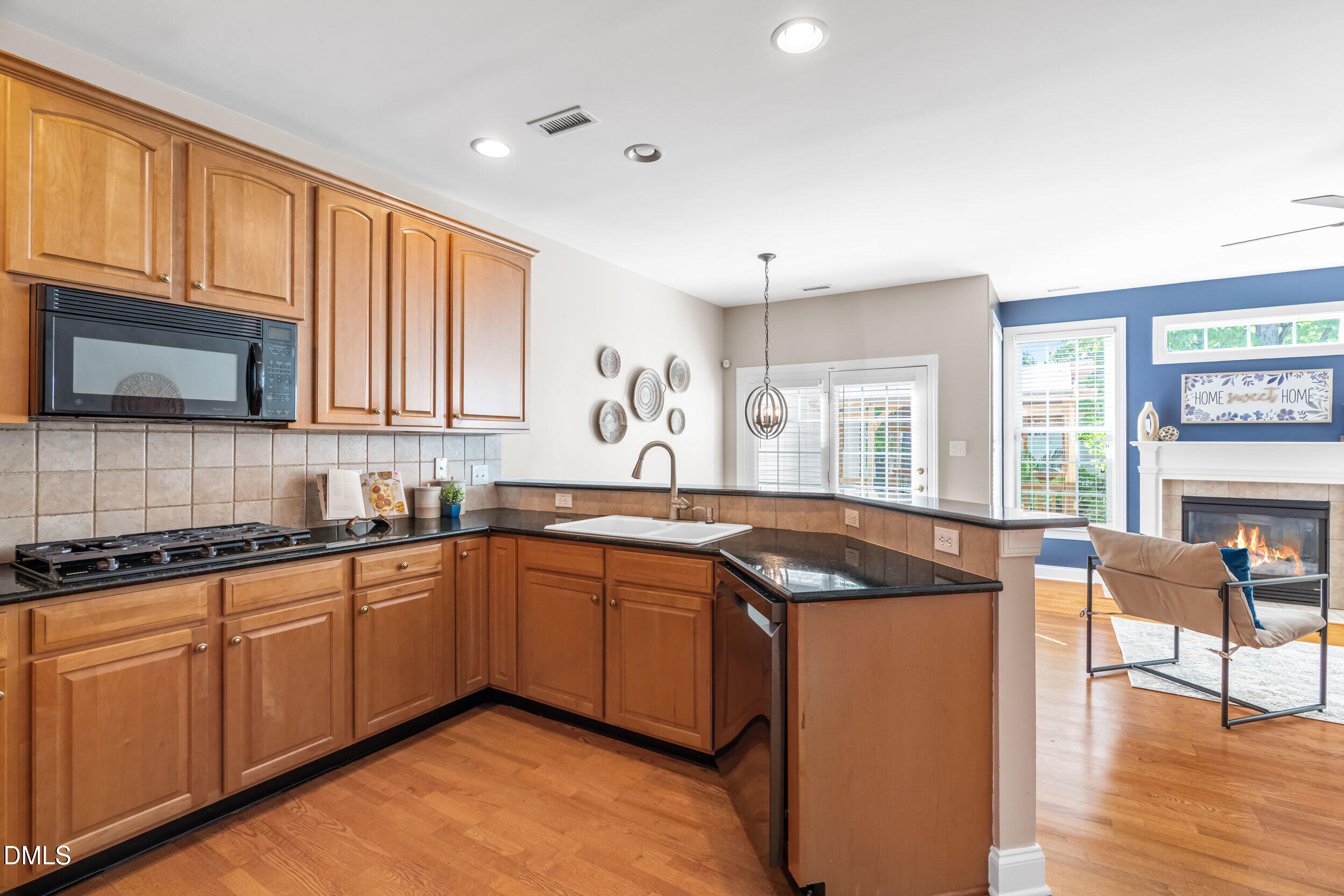 9113 White Eagle Court Raleigh, NC 27617 - Photo 14 of 58 Kitchen