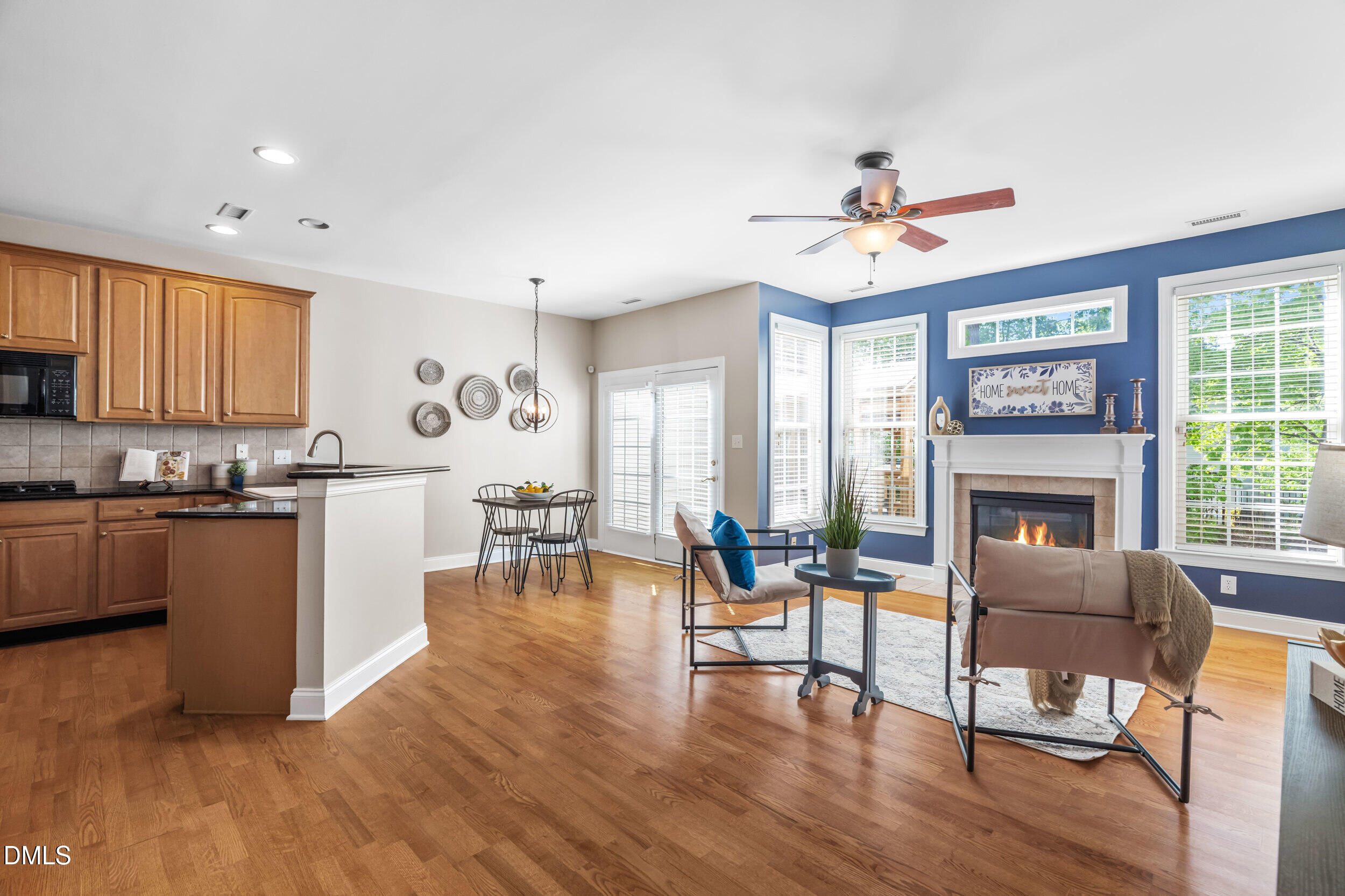 9113 White Eagle Court Raleigh, NC 27617 - Photo 19 of 58 Family Room