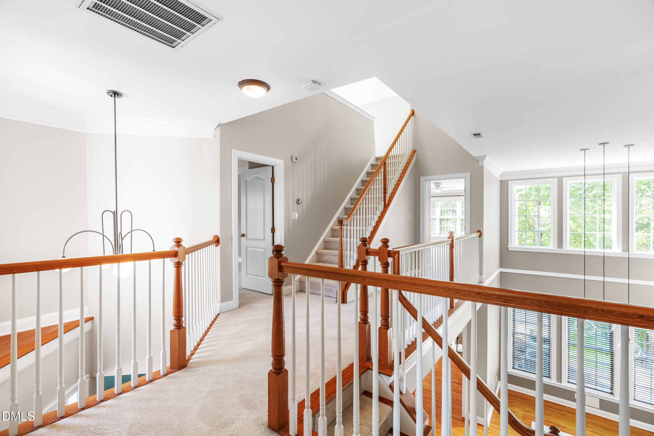 9113 White Eagle Court Raleigh, NC 27617 - Photo 23 of 58 Hallway