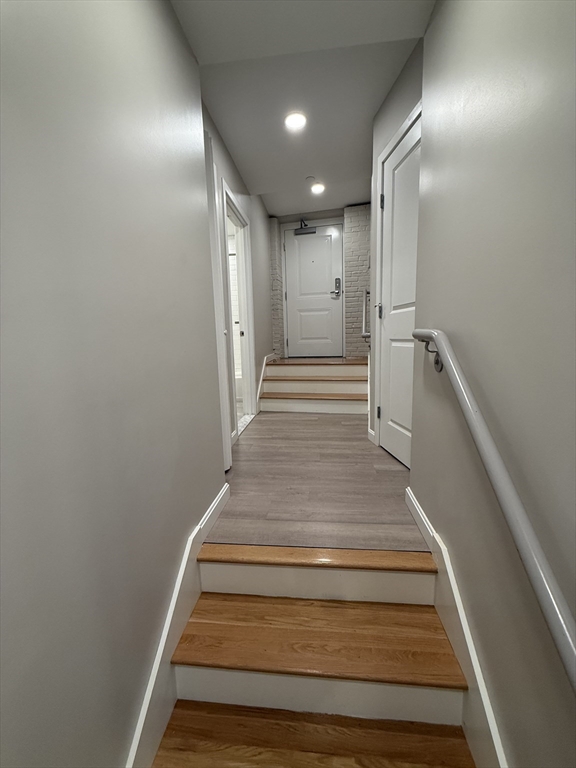 6 Chatham Street, Unit 308 Worcester, MA 01609 - Photo 7 of 10 a view of entryway