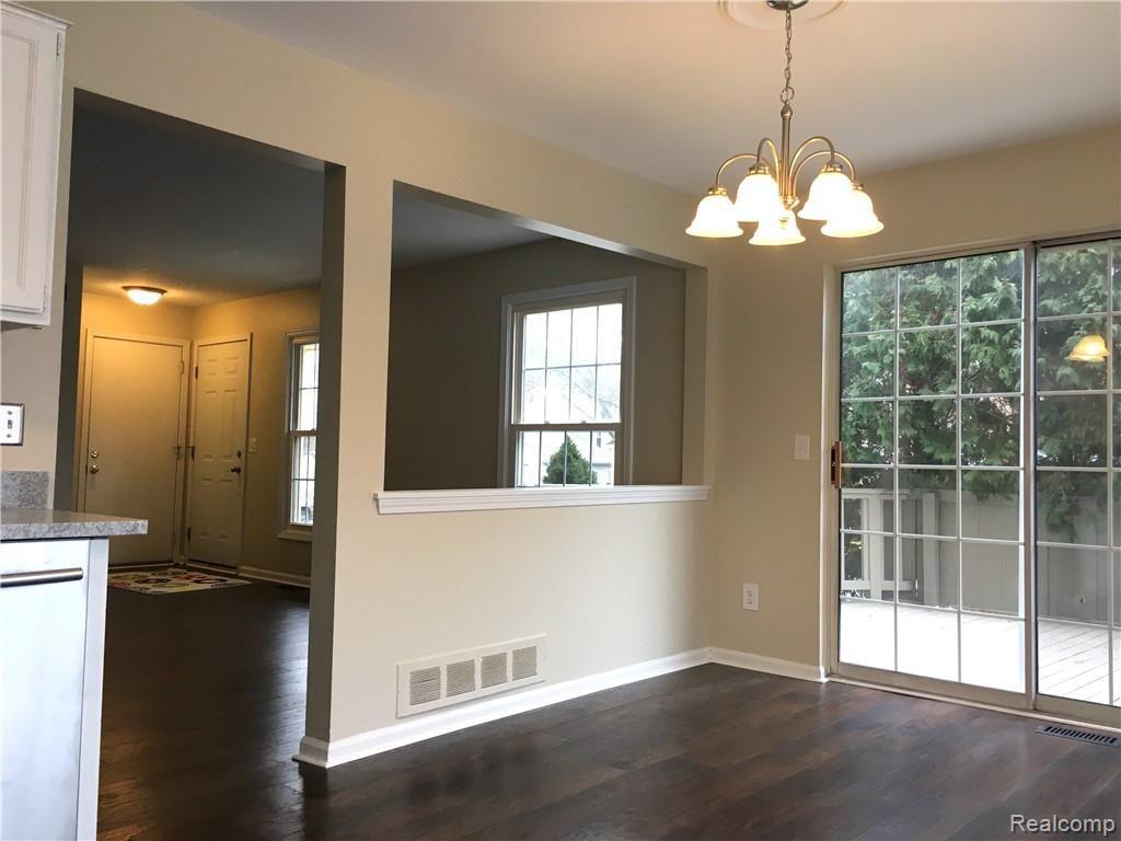 1428 Crescent Lane Rochester, MI 48306 - Photo 10 of 21