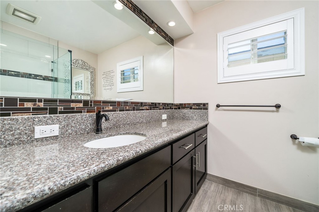 17481 Filbert Street Fontana, CA 92335 - Photo 29 of 37