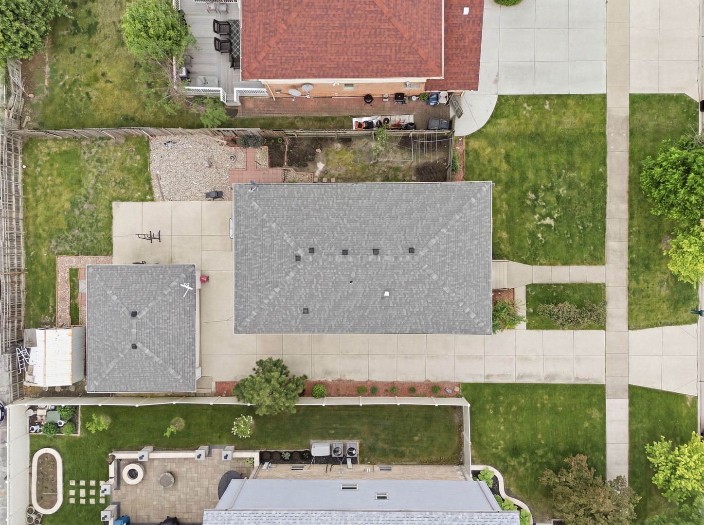 9324 Thomas Avenue Bridgeview, IL 60455 - Photo 4 of 34