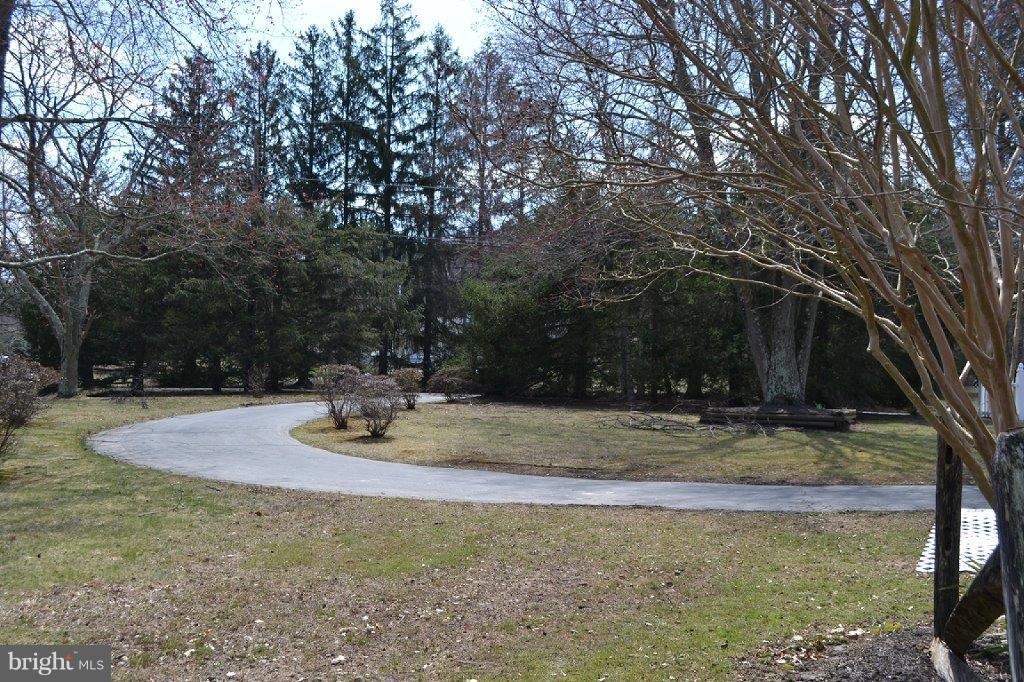 79 Otter Point Road Elkton, MD 21921 - Photo 21 of 22 Paved Circular Driveway-Lovely Landscaping
