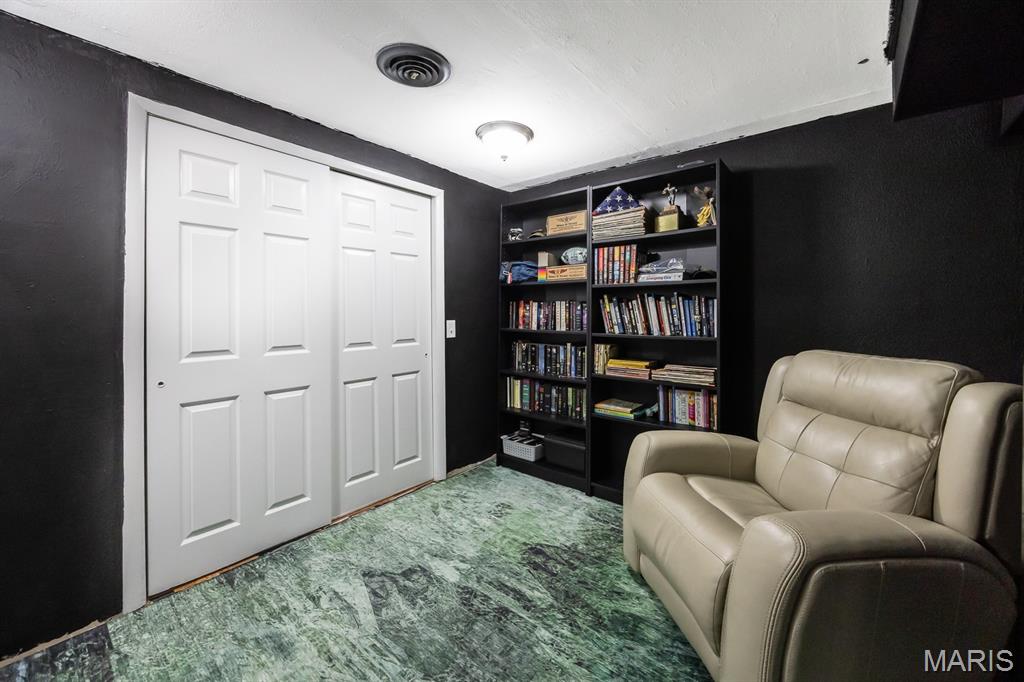 2340 Marine Road Highland, IL 62249 - Photo 18 of 39