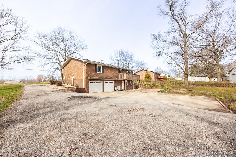 2340 Marine Road Highland, IL 62249 - Photo 25 of 39