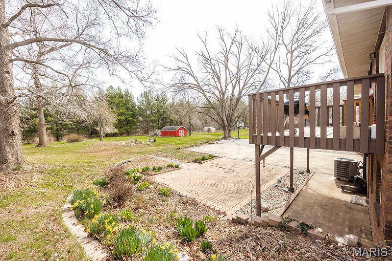 2340 Marine Road Highland, IL 62249 - Photo 31 of 39