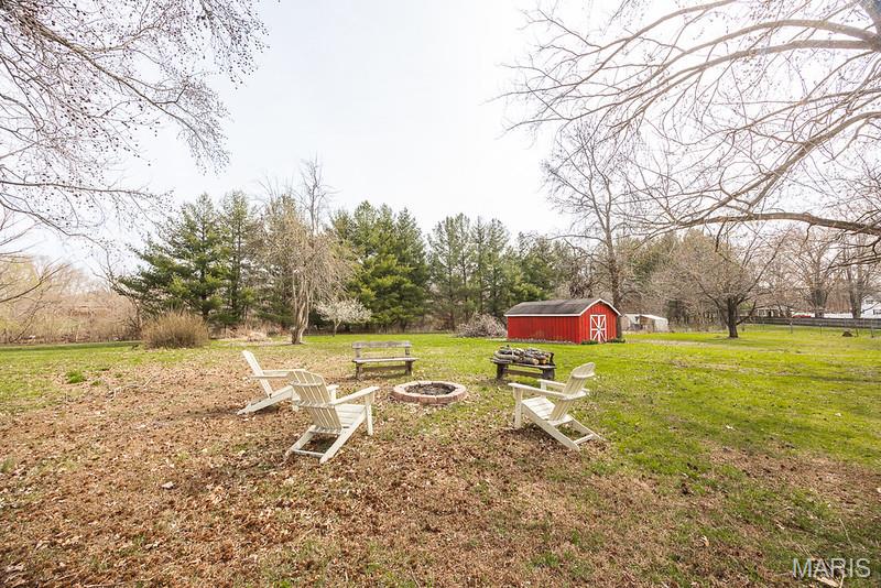 2340 Marine Road Highland, IL 62249 - Photo 32 of 39