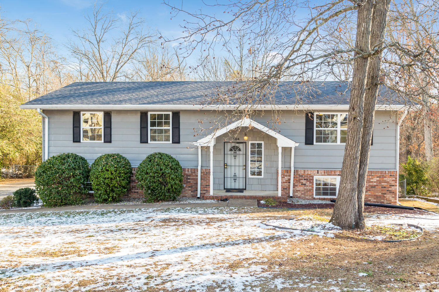 124 Rolling Ridge Drive Chattanooga, TN 37421 - Photo 1 of 17 124_Rolling_Ridge_Dr_01