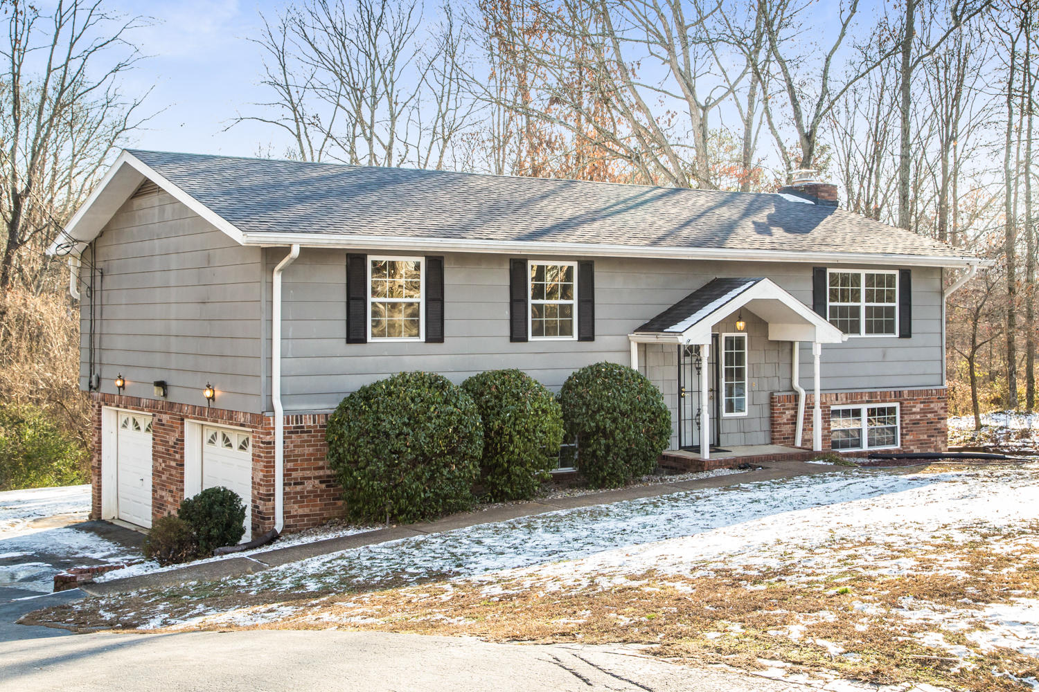 124 Rolling Ridge Drive Chattanooga, TN 37421 - Photo 3 of 17 124_Rolling_Ridge_Dr_03
