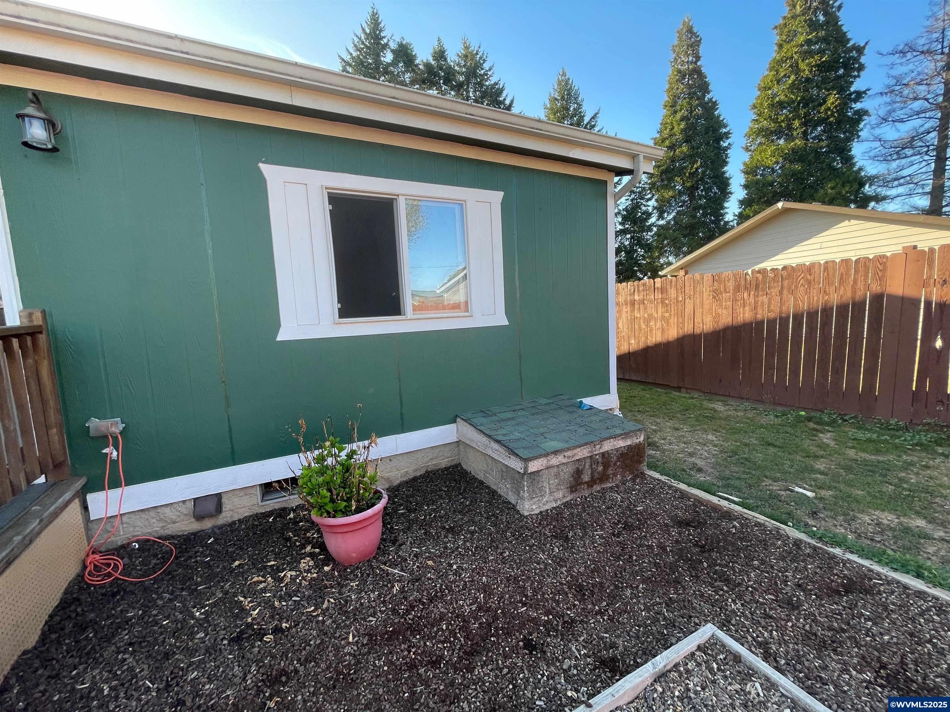 923 Walker Road Lebanon, OR 97355 - Photo 41 of 43 Gallery Image 41