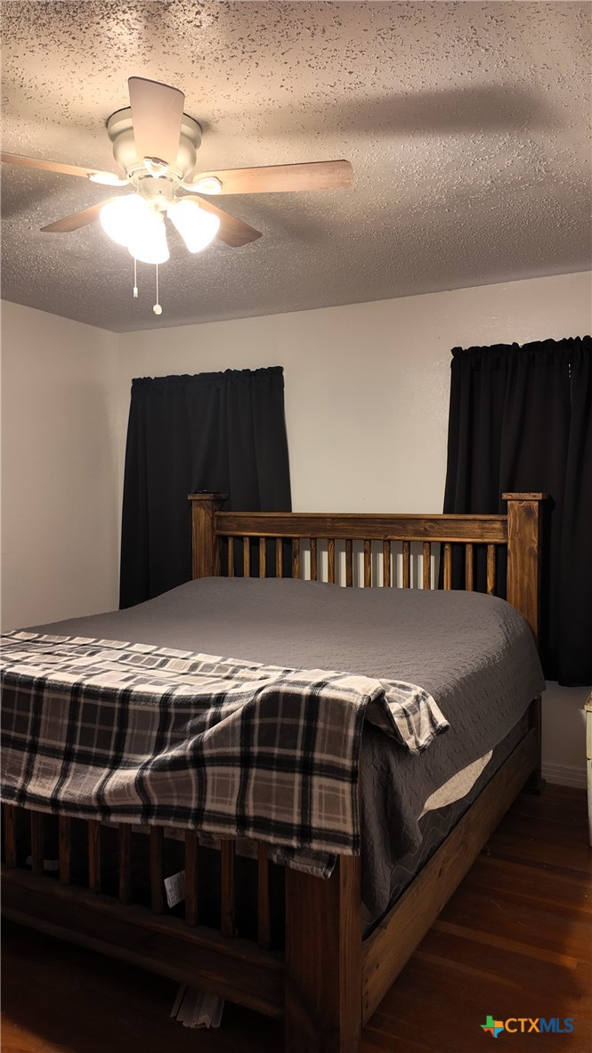 408 Walnut Street Yoakum, TX 77995 - Photo 13 of 26