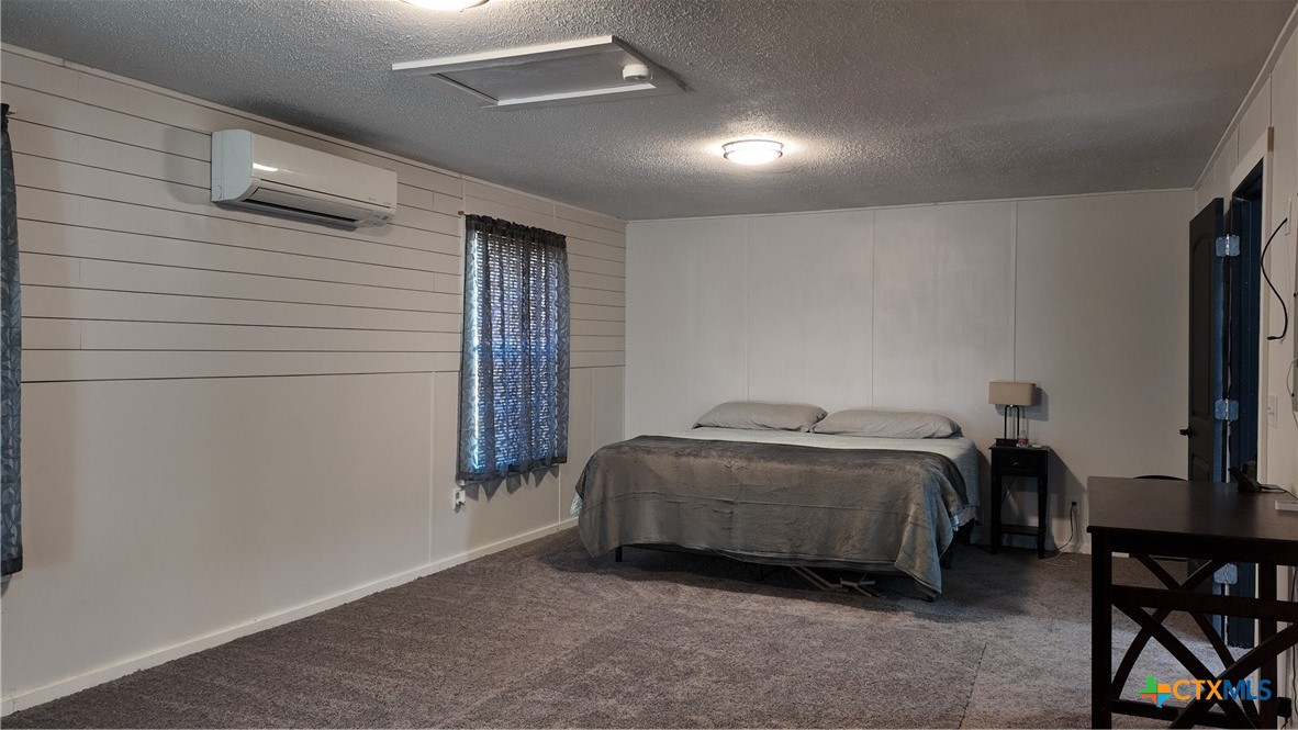 408 Walnut Street Yoakum, TX 77995 - Photo 14 of 26